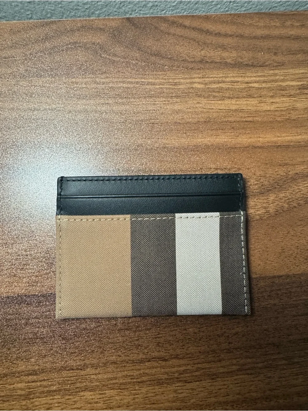 Burberry compact card